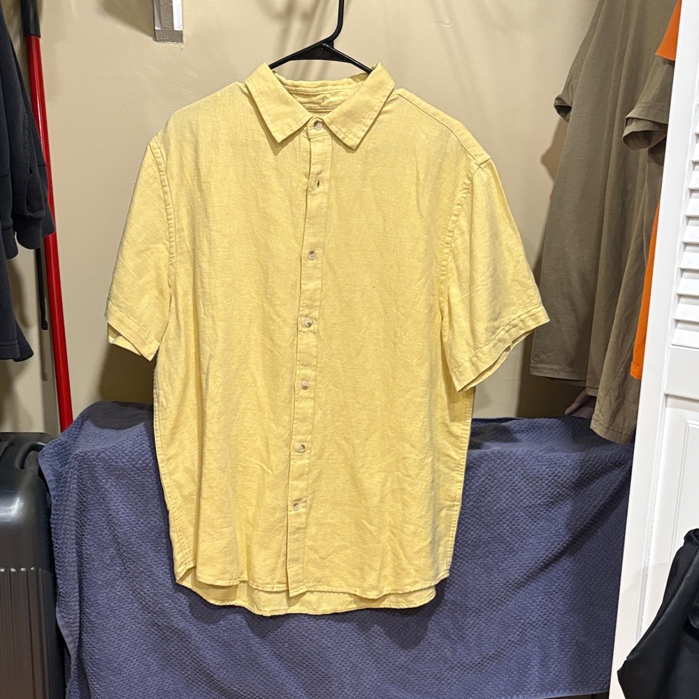 Used Men’s L Banana Republic Linen Shirt